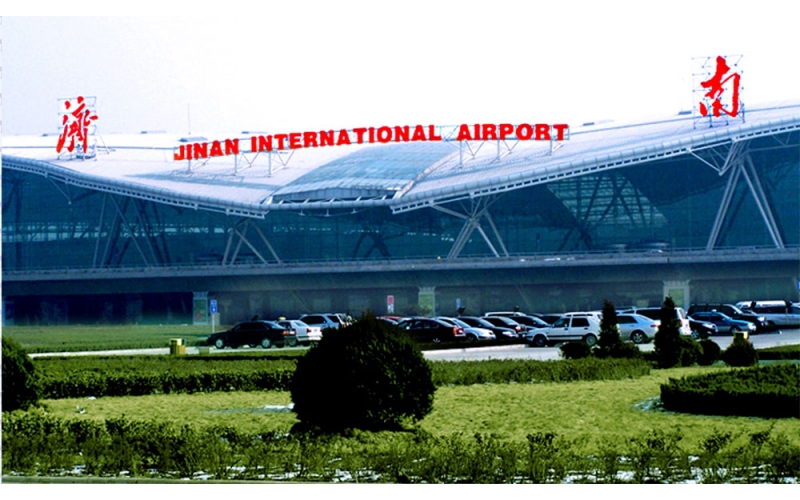 山東省濟(jì)南市遙墻國際機(jī)場(chǎng)航站樓壓克力發(fā)光大字